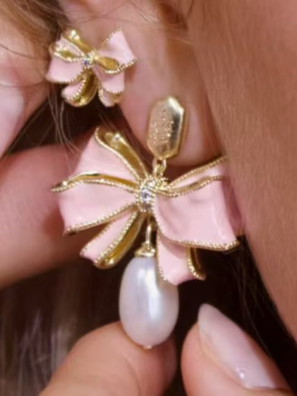 Kendra Scott x LoveShackFancy Pearl Bow Gold Statement Earrings - Picture 3 of 9
